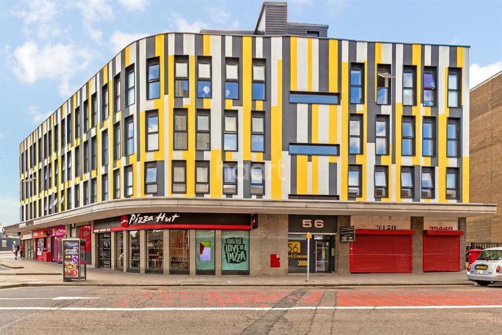 Park Street Apartment Luton By Hostaguest Εξωτερικό φωτογραφία