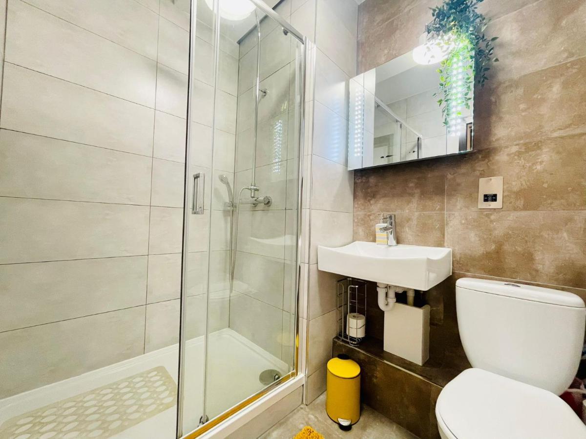 Park Street Apartment Luton By Hostaguest Εξωτερικό φωτογραφία
